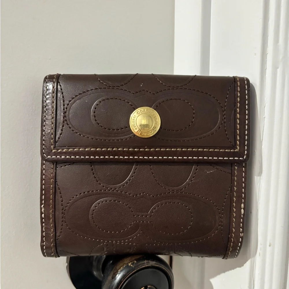 Coach Brown Signature Leather Compact Wallet Multiple Compartments